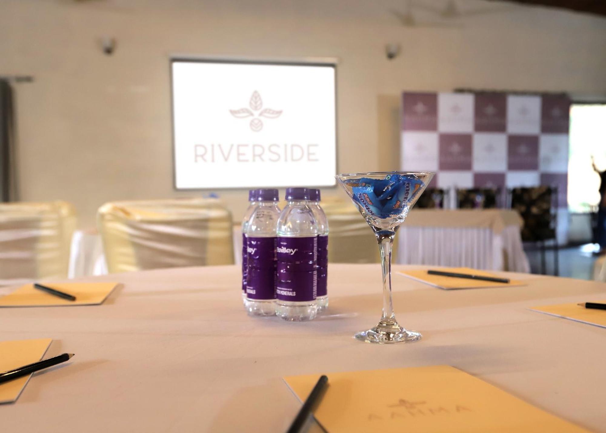 Riverside By Aahma Garjia Exterior photo